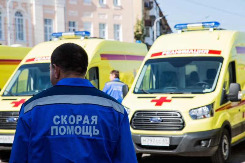 В Петербурге женщина избила фельдшера скорой помощи