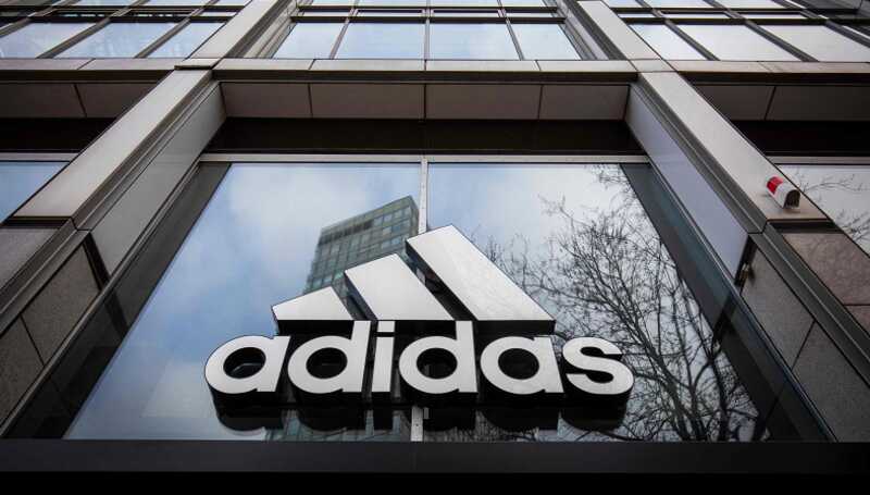 Adidas готовится к возвращению на российский рынок спустя год после объявления об уходе